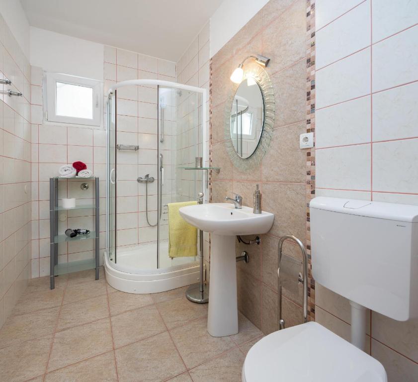 Apartment 2 (2+3), Villa Nada - Vinišće